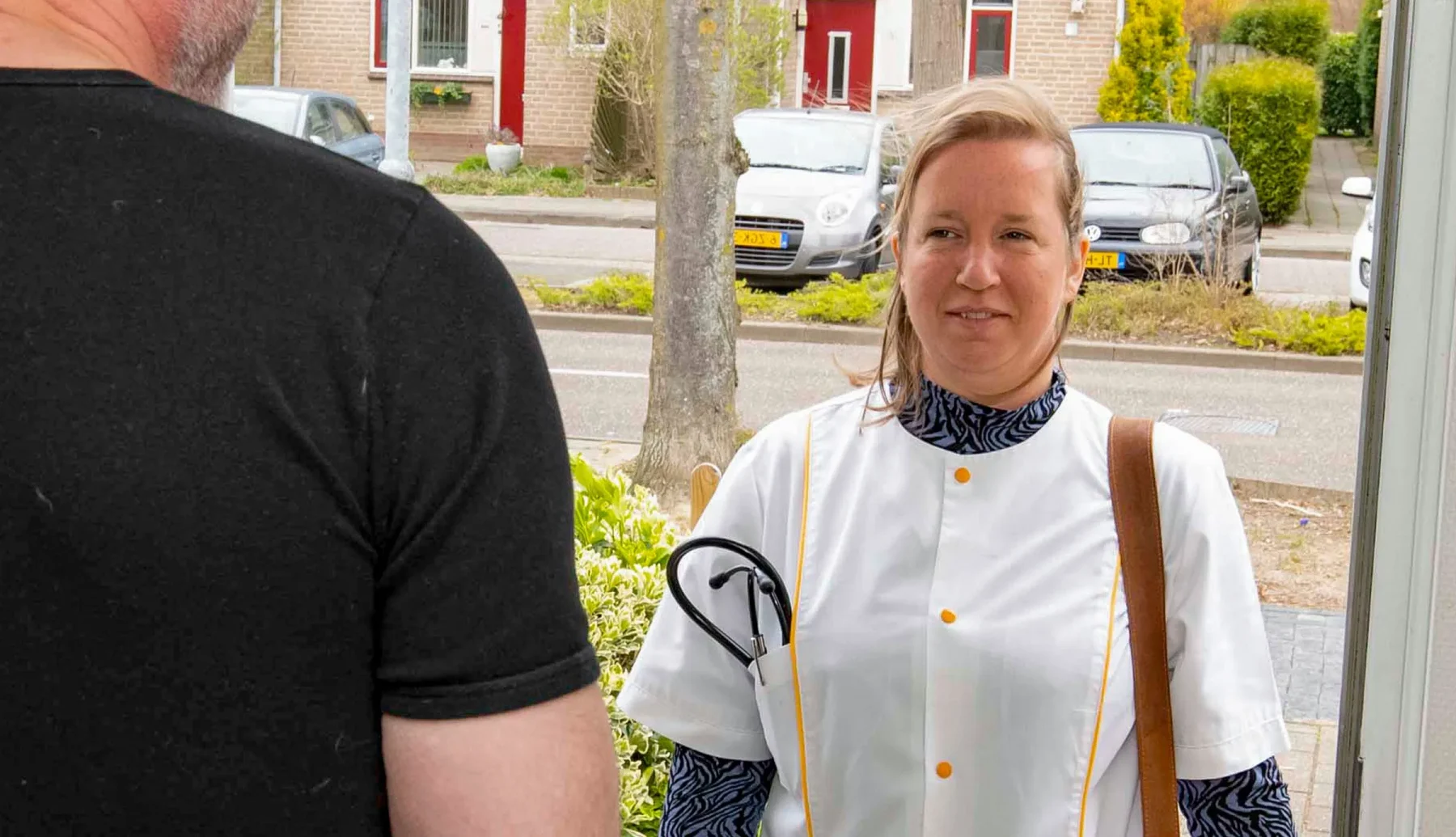 Huisbezoek van hulpverlener